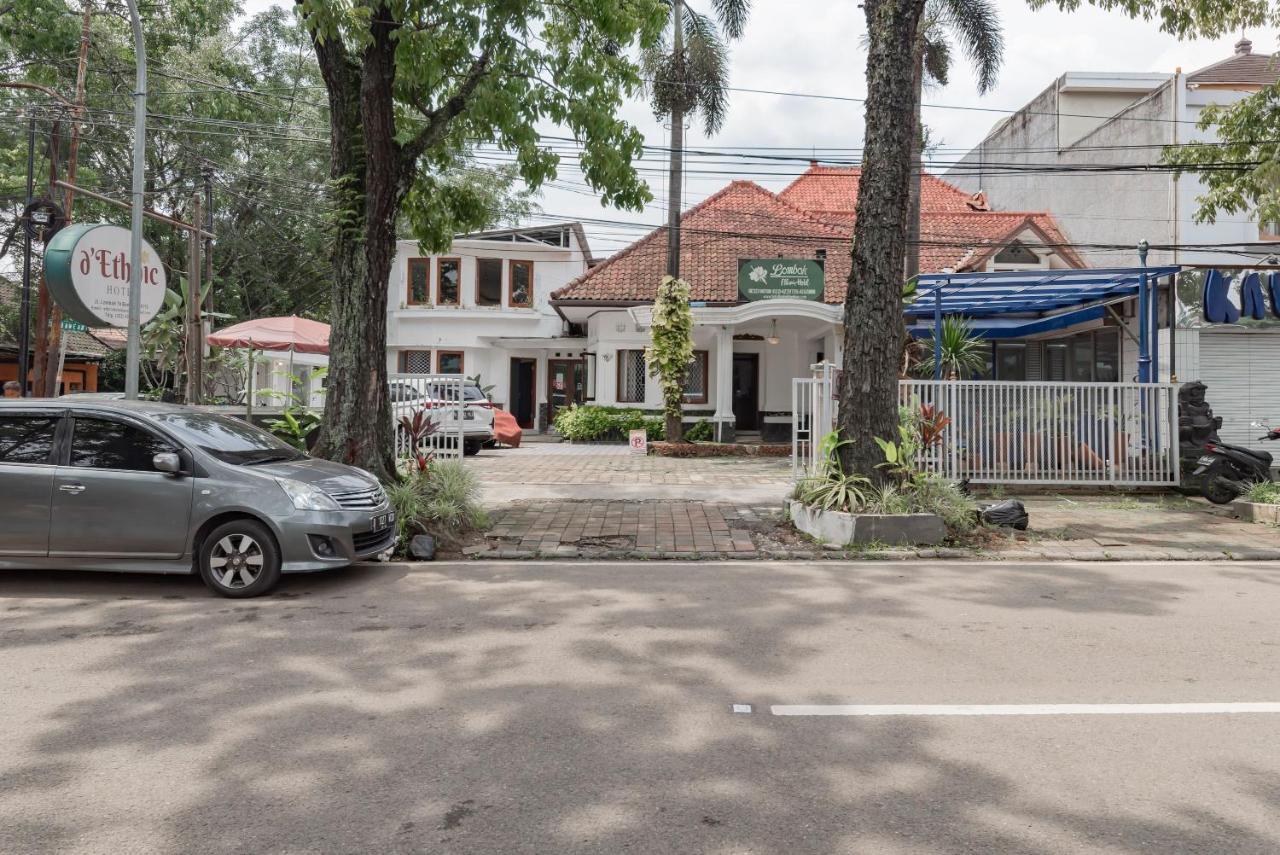Hotel O Bandung Near Stadion Siliwangi Formerly The Ethnic Hotel 万隆 外观 照片