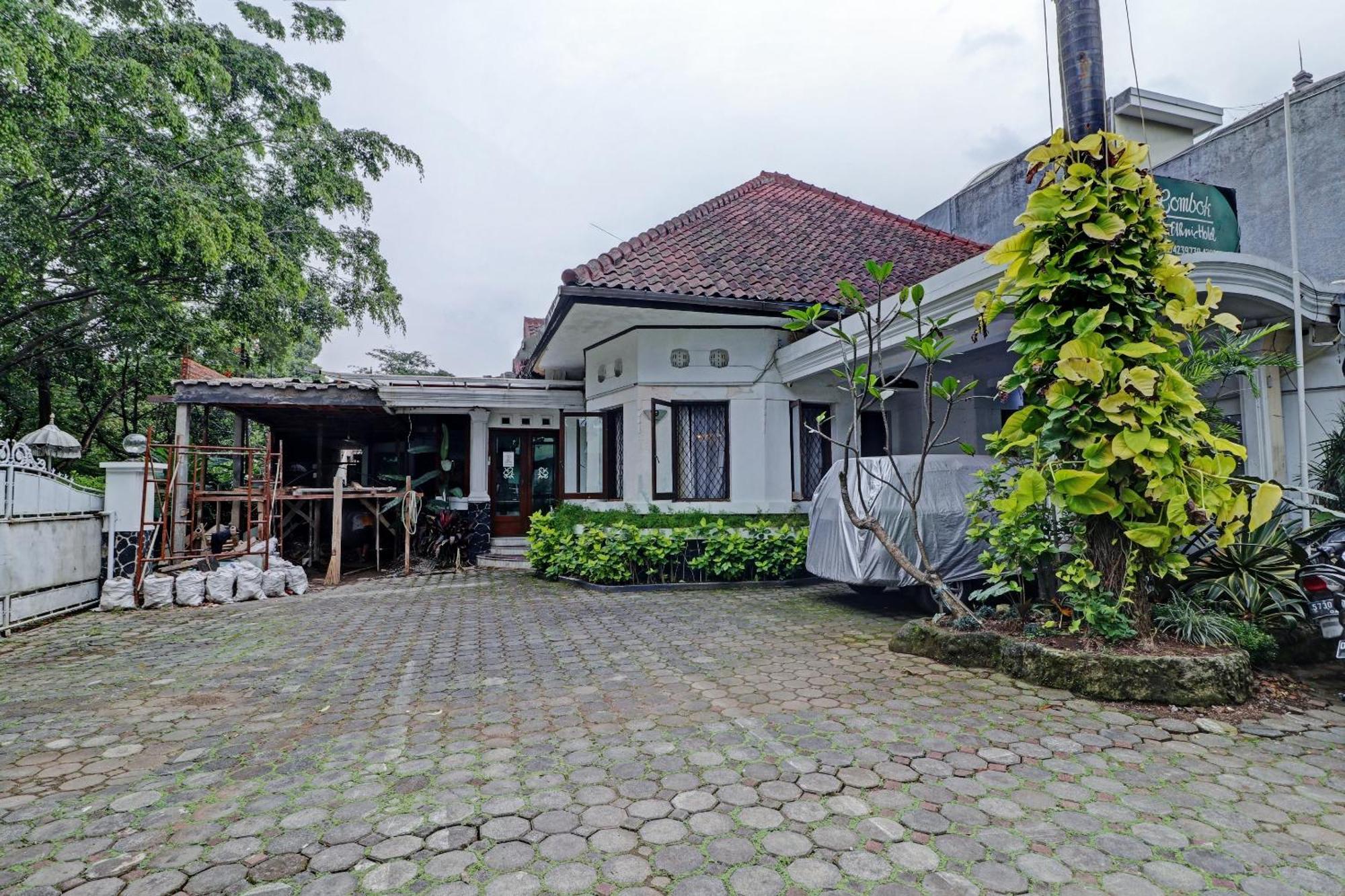 Hotel O Bandung Near Stadion Siliwangi Formerly The Ethnic Hotel 万隆 外观 照片