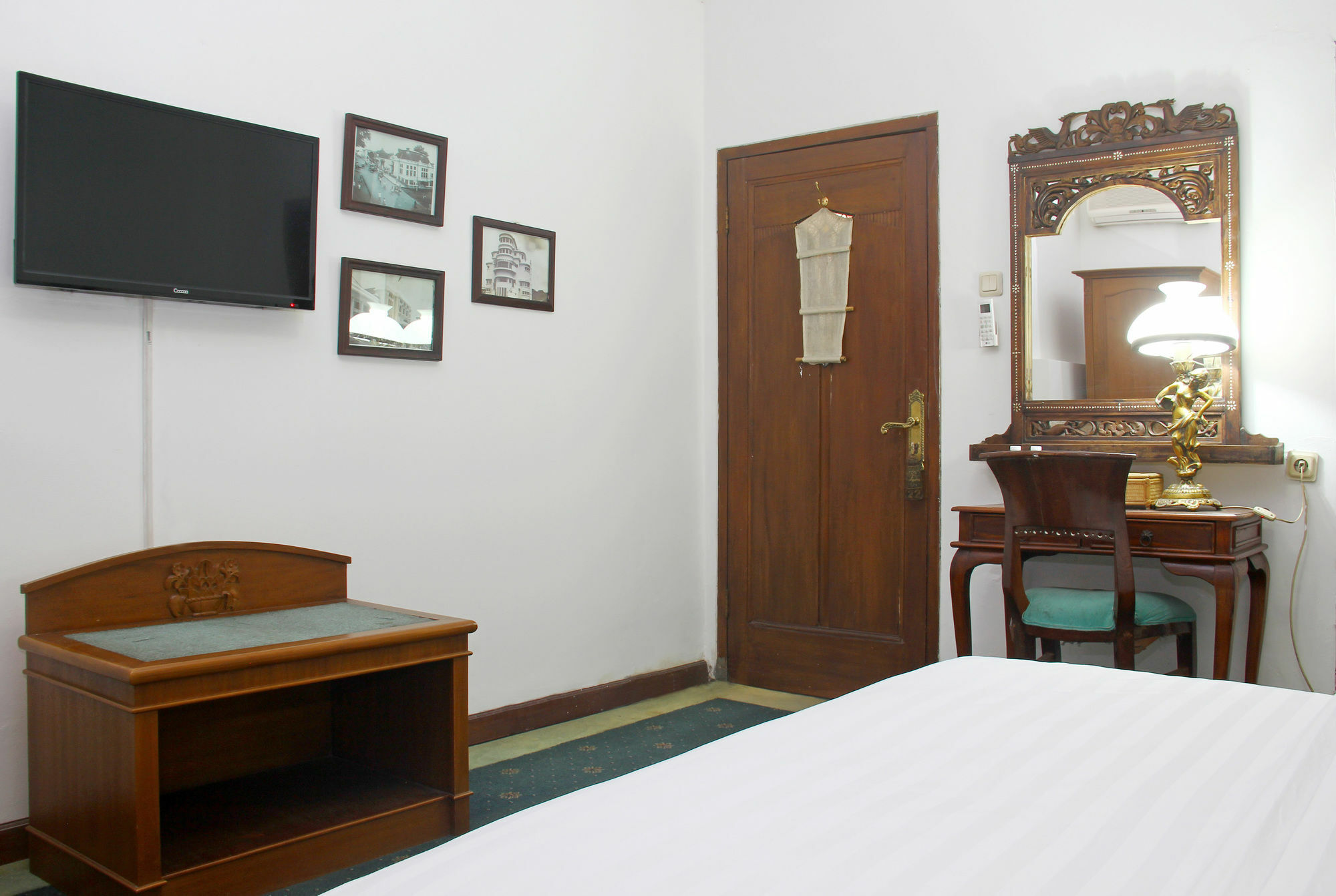 Hotel O Bandung Near Stadion Siliwangi Formerly The Ethnic Hotel 万隆 外观 照片